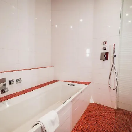 Sleeps 6 Air Con Wifi * Μπιαρίτζ