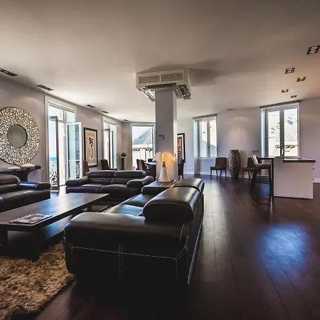 Апартаменты Sleeps 6 Air Con Wifi Биарриц